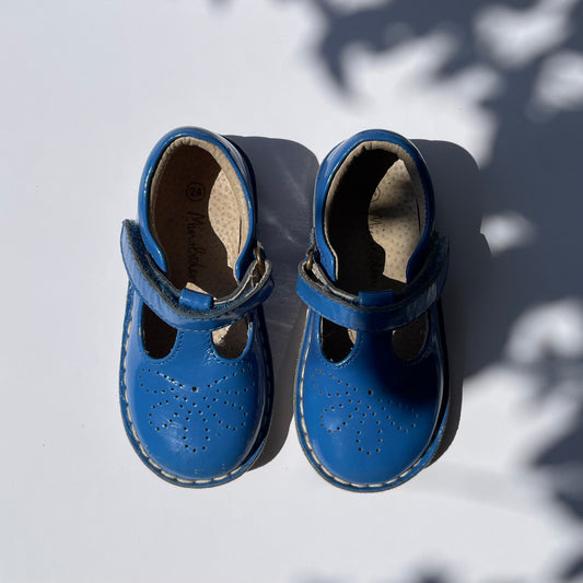 Mini Boden T-Bar Flat Sandals - Size 7