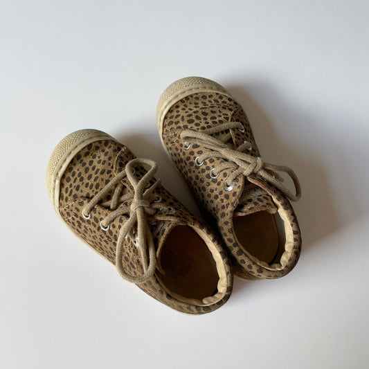 Naturino Cocoon Suede First Walking Shoes - Size 5
