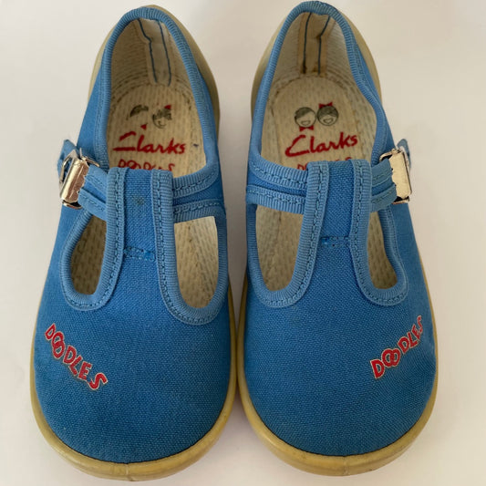 90s Clarks Doodles T-Bar Sandals - Size 4.5